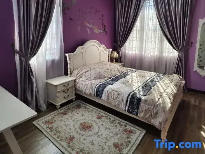 The Courtyard Room, Spacious Sanctuary.