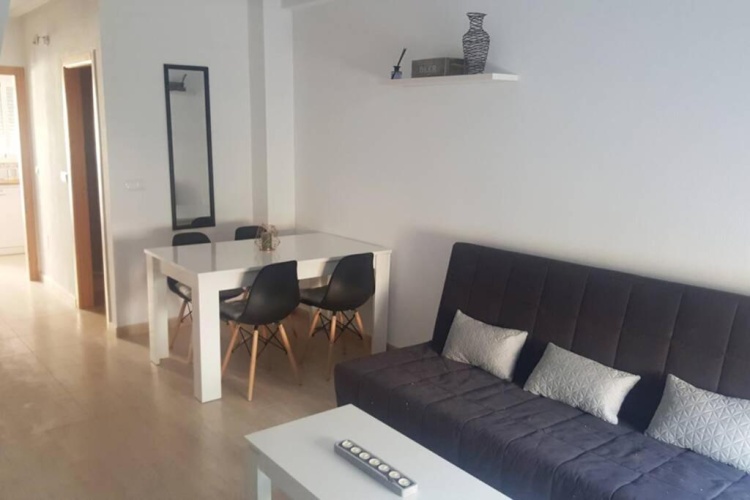 2 Bedrooms Cottage