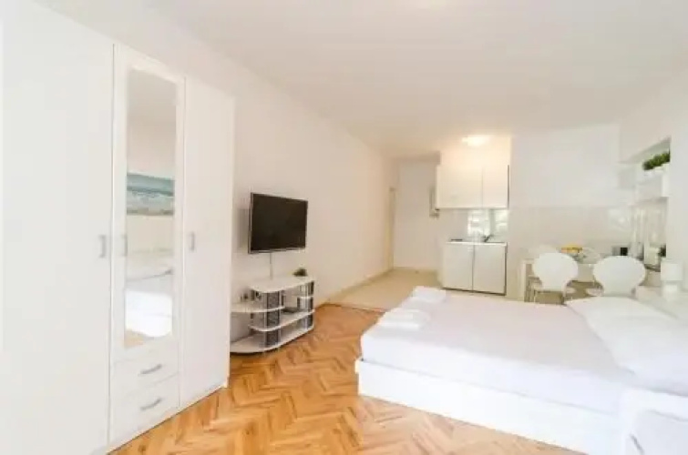 Apartments Raguž