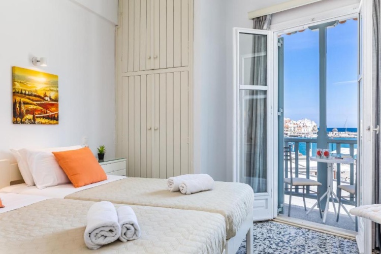 Standard Triple room with balcony and with sea view