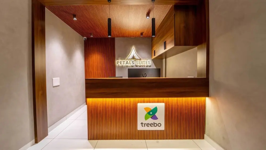 Treebo Petals Suites Marine Drive