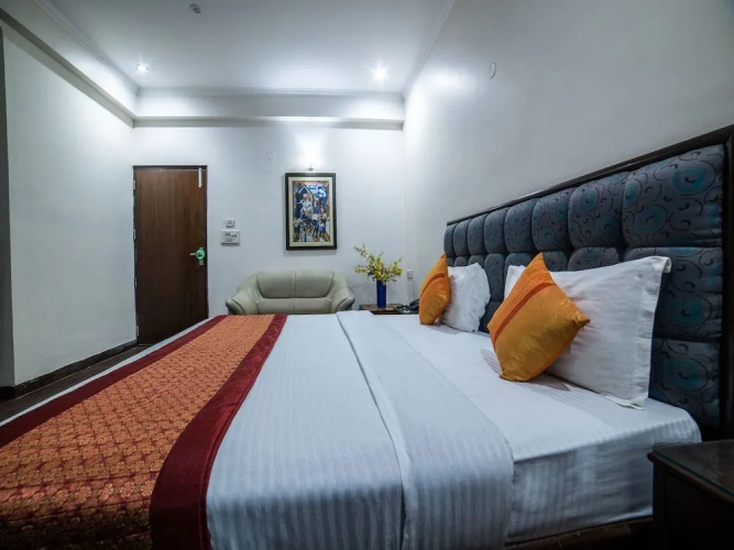 OYO 14545 Hotel Blueleaf