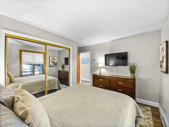 Inner Circle #6 (Condo with Pool & Hot Tub)