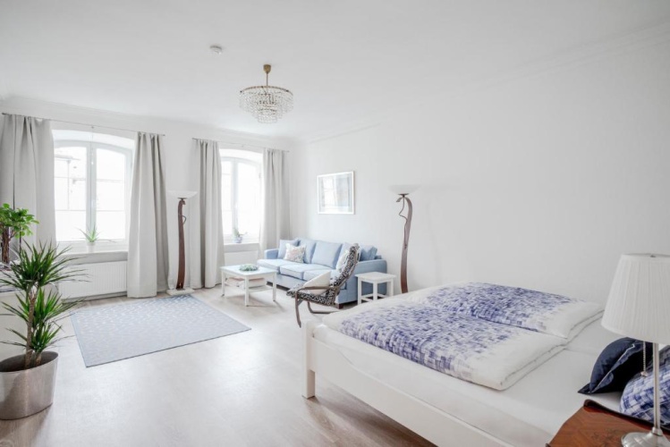 2 Bedrooms Apartment