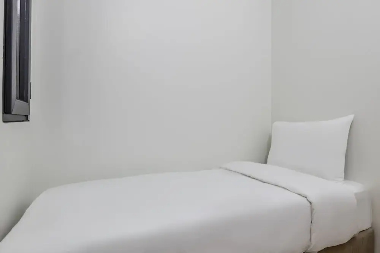 Central and Modern 2 1 Flat in Sisli