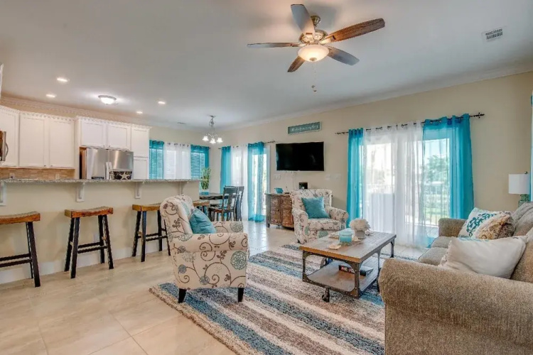 5 Beautiful 4 Bed 3 Bath Pool Home w Free Dock