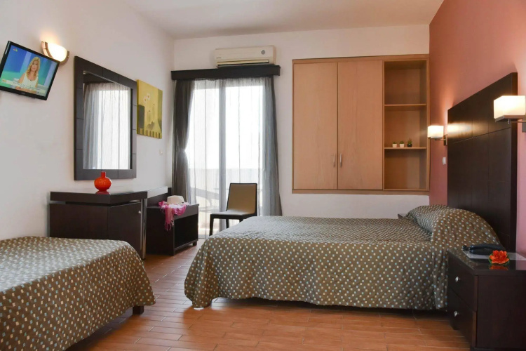 Hermes Hotel