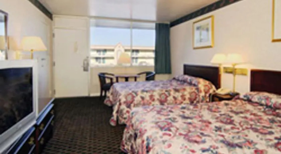 Travelodge Lynchburg