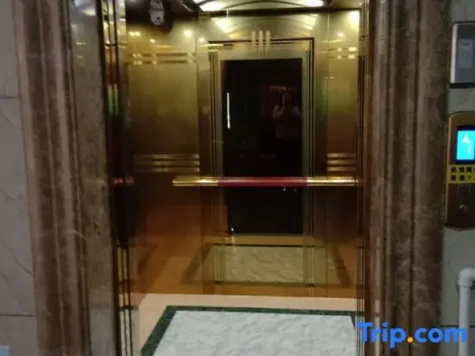 Longsheng Hotel