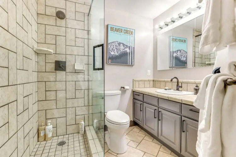 Between Beaver Creek & Vail: Modern Condo w/ View!