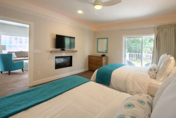 Quadruple Suite