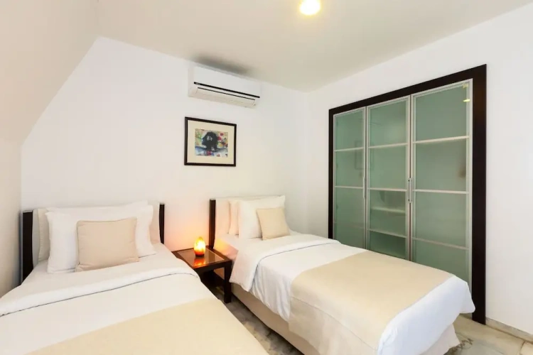 2 Bedrooms Superior Suite with balcony