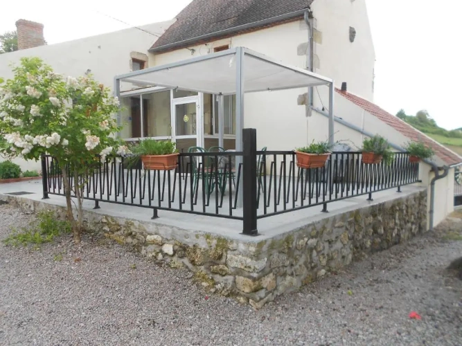 3 Bedrooms Cottage