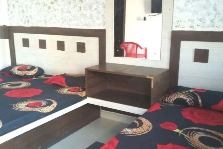 Goroomgo Brij Dham Guest House Mathura