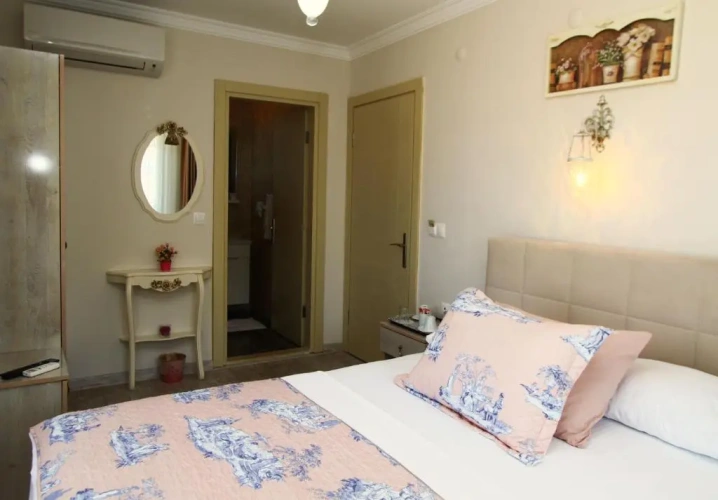 Deluxe Double room with balcony and with sea view