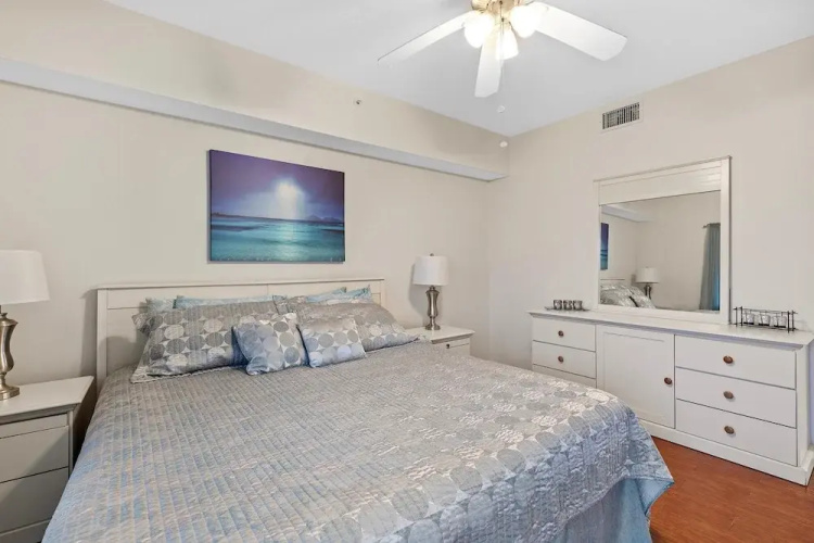 Oceanwalk 1-403