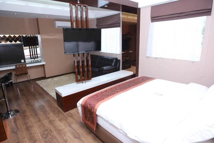 Favor Hotel