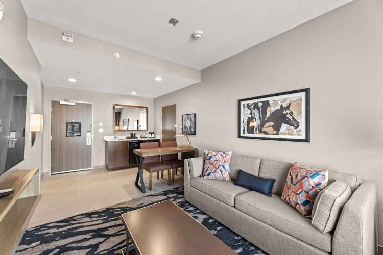 Embassy Suites by Hilton Irving Las Colinas photo 11