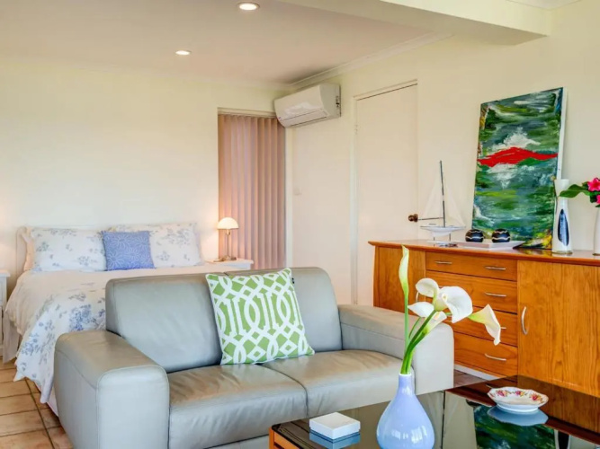 ALEXANDRA SUITE Gerroa 4pm Check Out Sundays