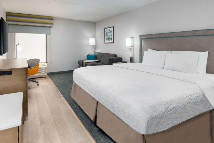 Hampton Inn Hartford/Airport