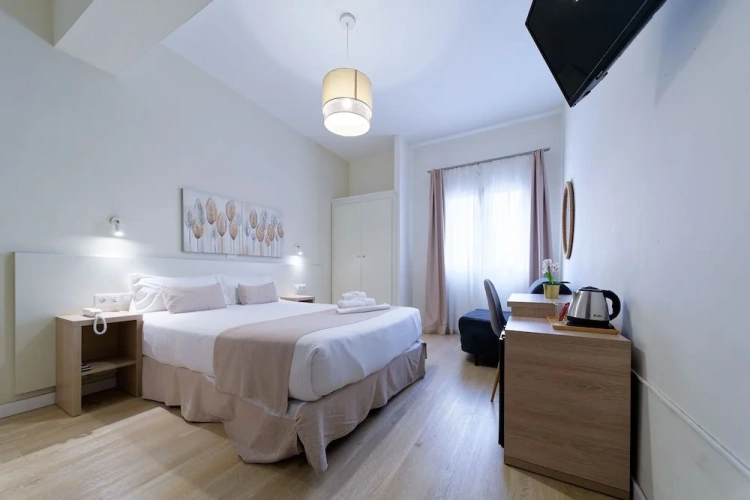 Classic Double room with city view