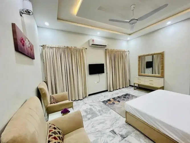 Roomi Guest House