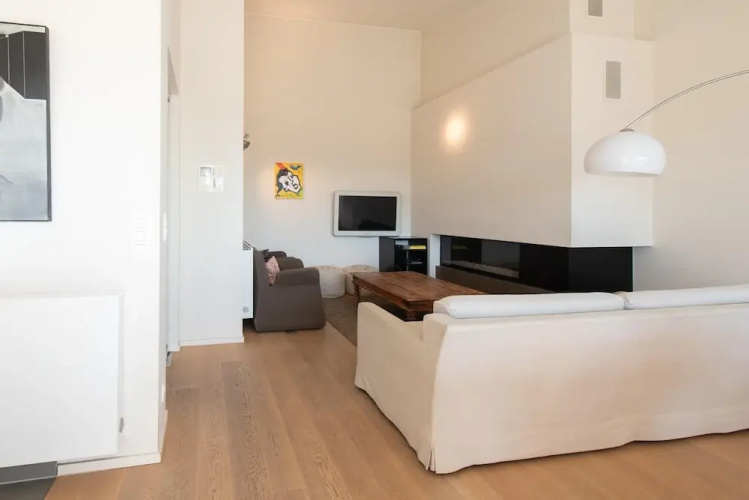 Central Flat With Sunny Terrace