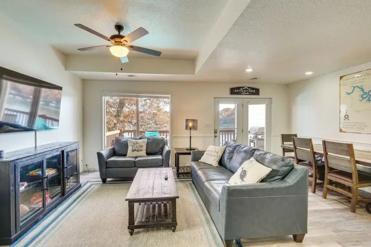 Vacation Rental On Lake Of The Ozarks! - Lake Ozark, MO