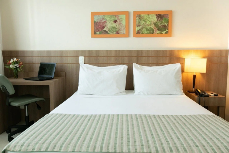 Saint Moritz Hplus Express