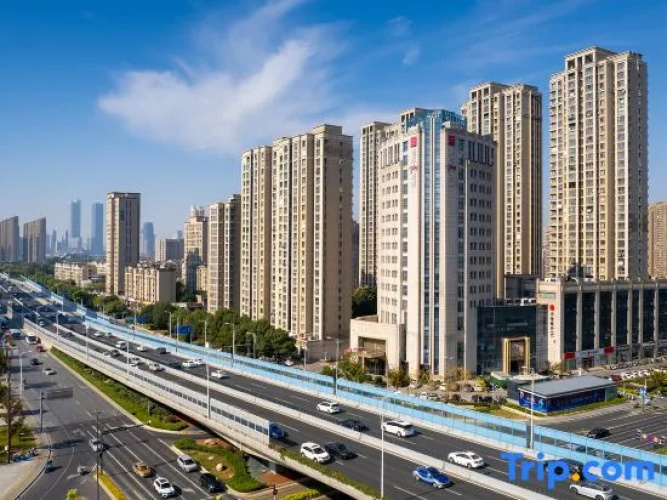 Wuxi Echarm Plus Hotel