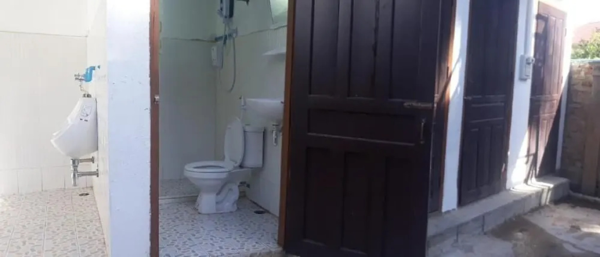 Ba'mi thakhek hostel