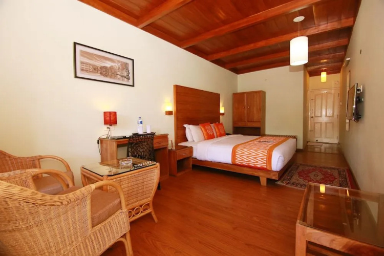 OYO 2158 Hotel SN