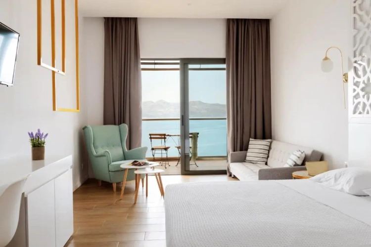 Deluxe Double Suite