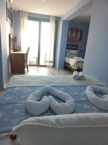 Standard Triple room with sea view