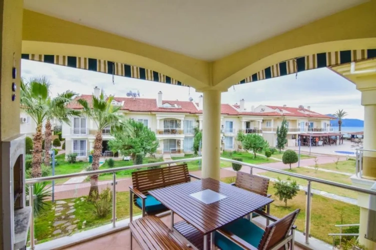 3 Bedrooms Apartment