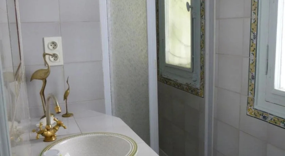 Bed and Breakfast Charonne 2