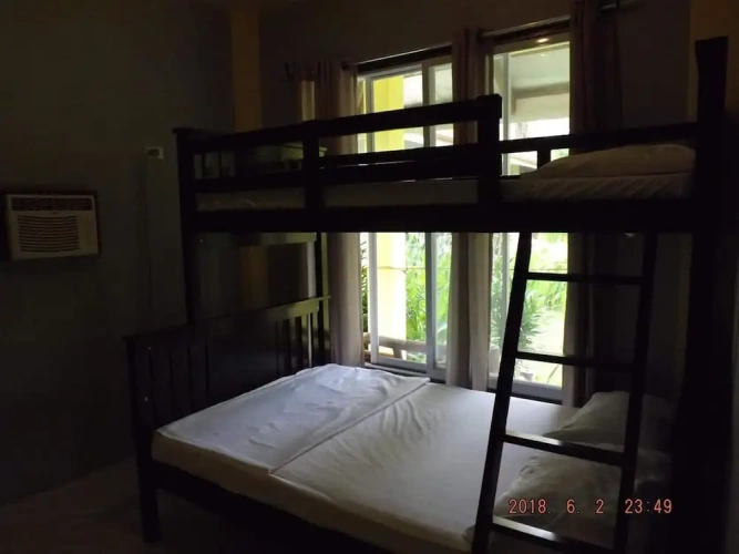 2 Bedrooms Cottage