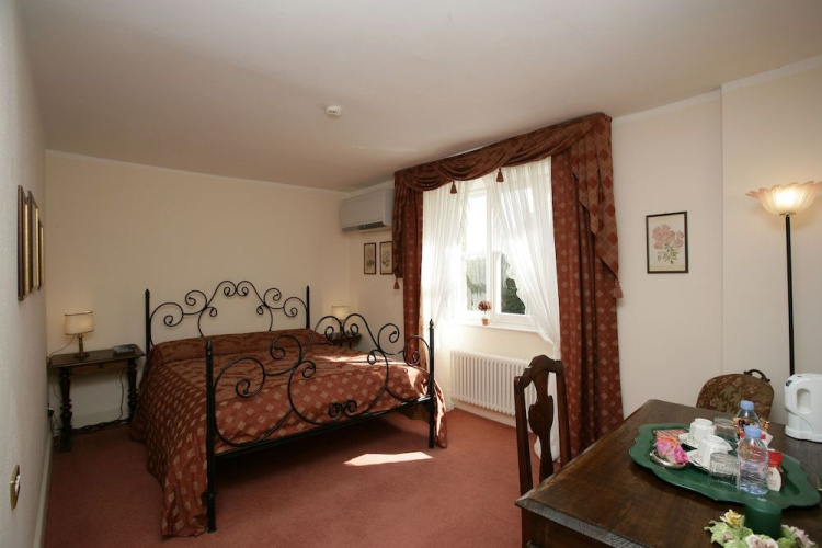 Brampton Grange