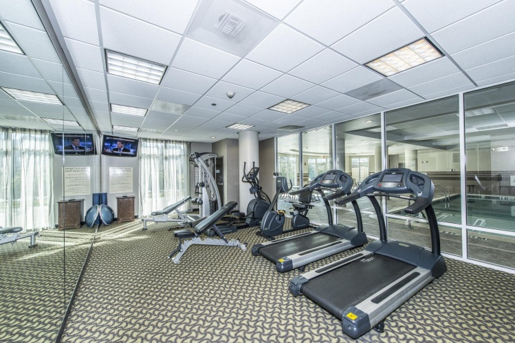 Holiday Inn Express And Suites Charleston Arpt Con photo 23