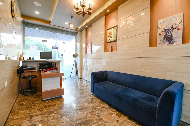 Hotel 7th Crossing by FabHotel