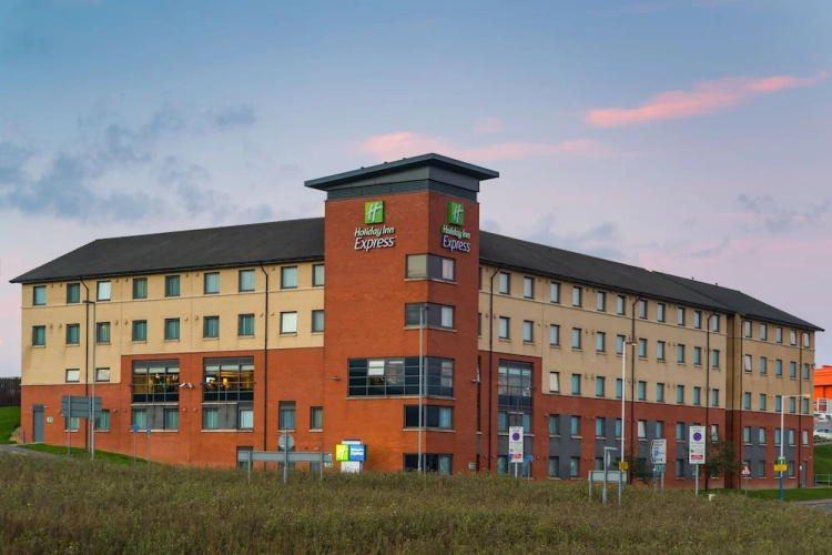 Holiday Inn Express London - Luton Airport photo 27