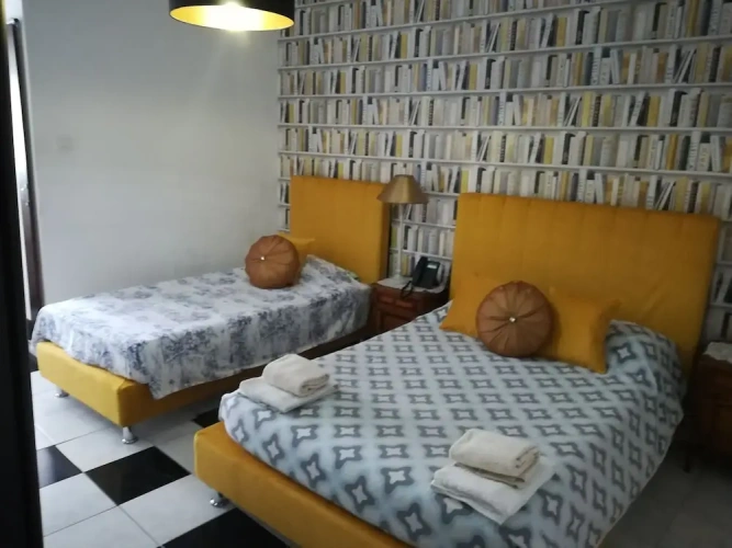 Standard Triple room