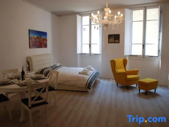 2 Bedrooms Suite
