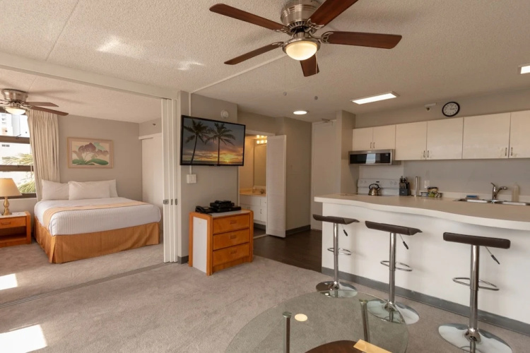 Tower 2 Suite 802 - Qqp 1 Bedroom Condo