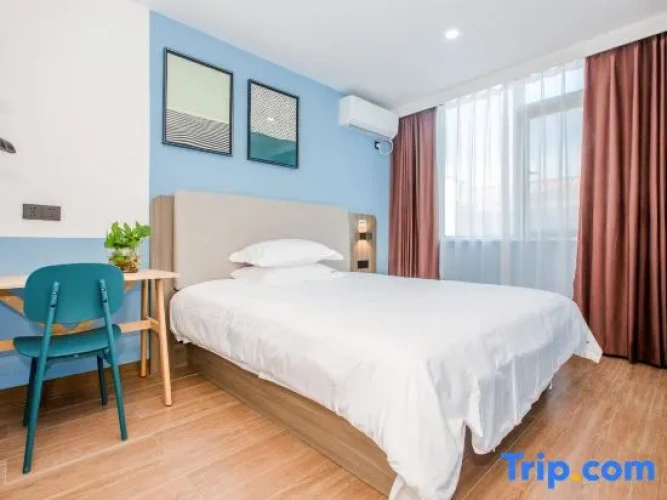 2 Bedrooms Business Suite