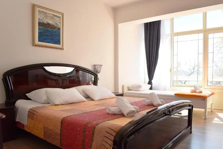 Standard Triple room with sea view