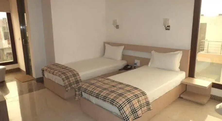 Relax Suites Hotel