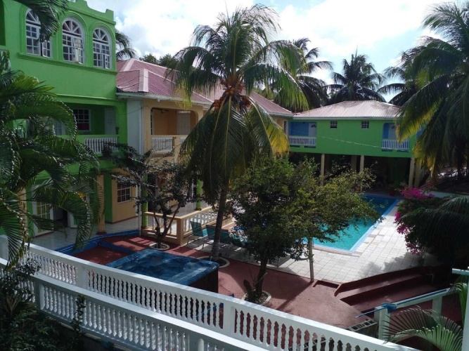 Bay Heights Escape