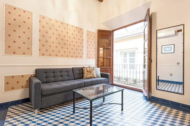 2 Bedrooms Apartment with balcony