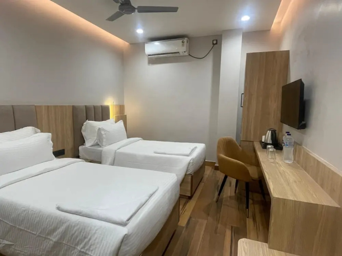 Hotel Cosmos